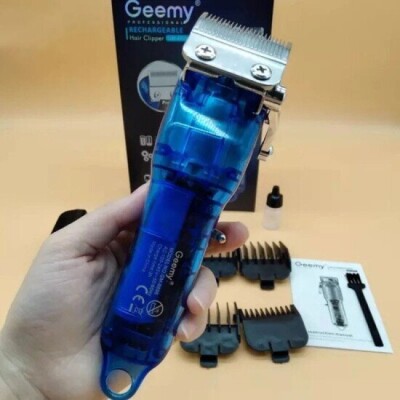 Професионална безжична акумулаторна машинка GM-6696 за подстригване Geemy