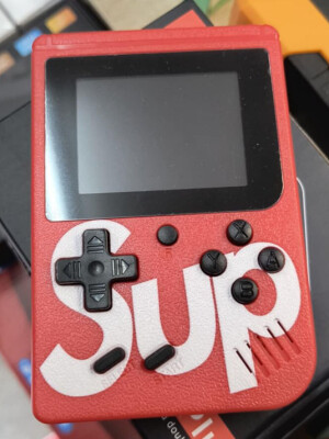 Преносима конзола Sup Game Box с вградени класически игри