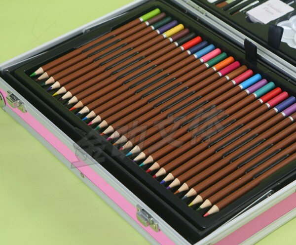 Творчески комплект за рисуване -  Детски комплект за рисуване в куфарче