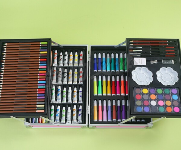 Творчески комплект за рисуване -  Детски комплект за рисуване в куфарче