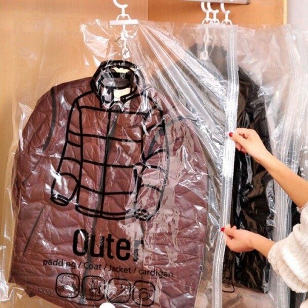 ВАКУУМИРАЩИ ПЛИКОВЕ СЪС ЗАКАЧАЛКА ЗА ГАРДЕРОБ