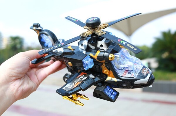 Боен хеликоптер играчка